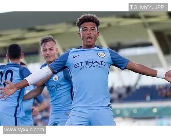 足球明星卡桑乔签字引发热议球迷期待新赛季精彩表现